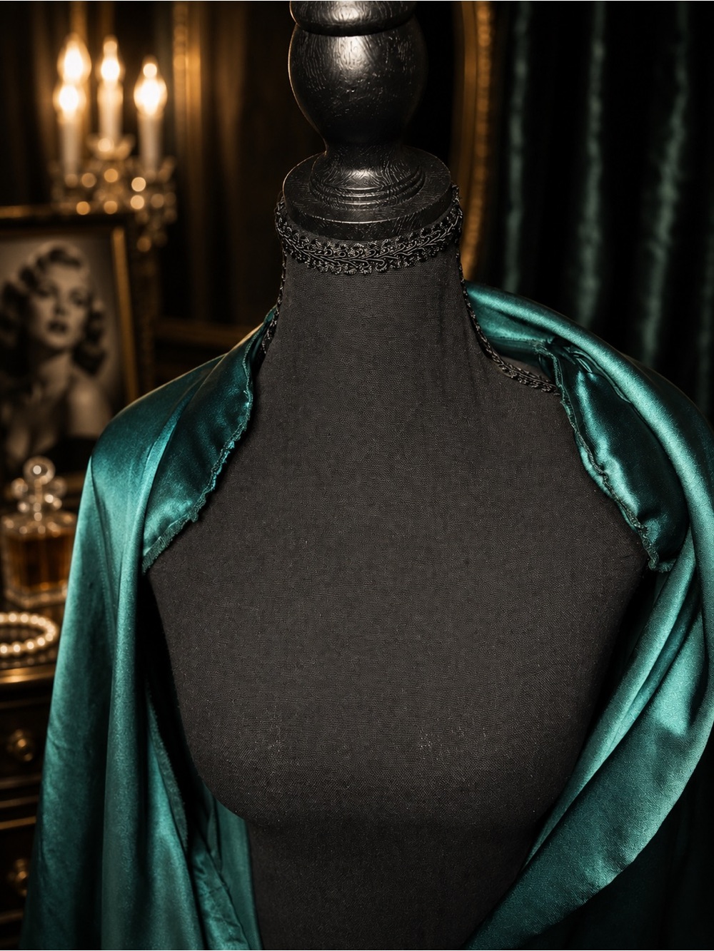 Victoria’s Secret Emerald Satin Maxi Robe M/L Old Hollywood Glamour Belted - Picture 4 of 6
